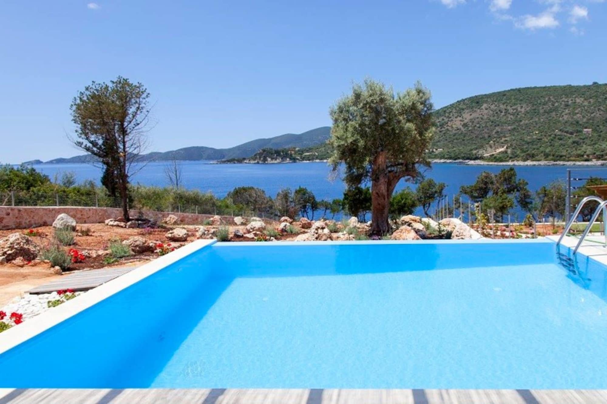 Zidanos Luxurious Sea Front Villa Marantochori Exterior photo